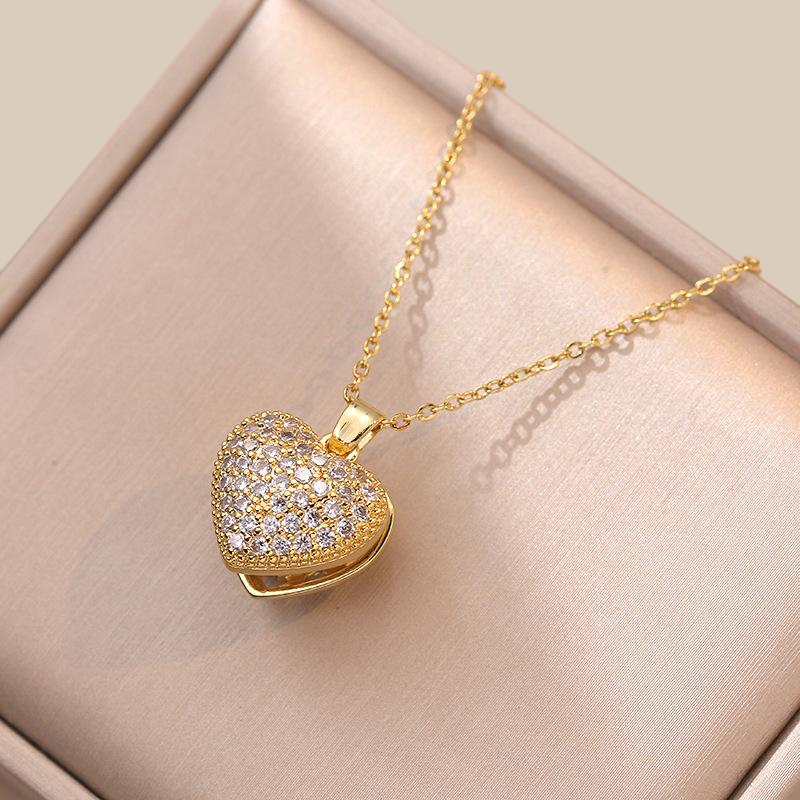 Anamorela Nude Luxe Love Pearl Necklace